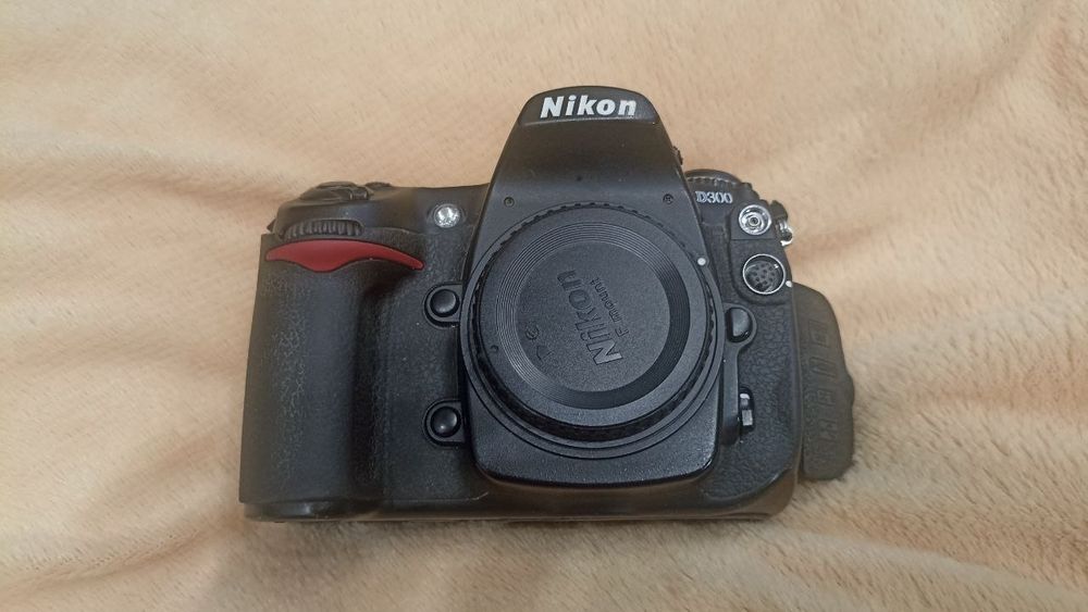 nikon d300 - купити цифрові фотокамери - Ціна на OLX.ua