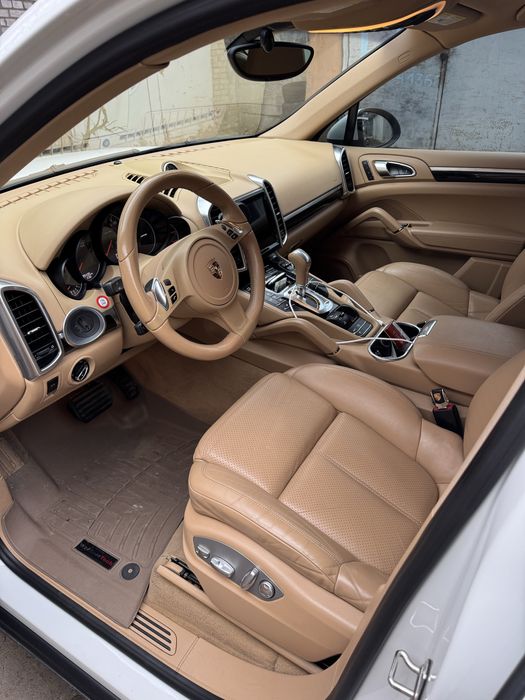 PORSCHE Cayenne 2014