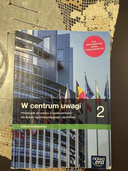 W centrum uwagi 2 podręcznik do wiedzy o społeczeństwie