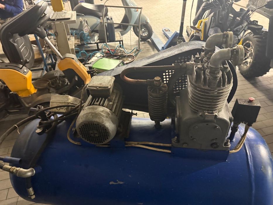 Sprężarka / Kompresor WAN-ES 300L 3kW