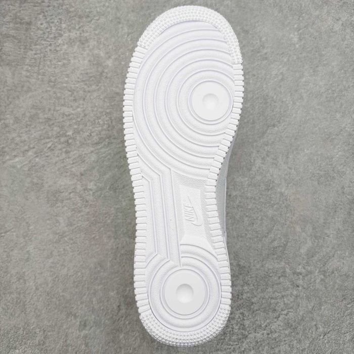 Buty Nike Air Force 1 Low Supreme Białe R.42