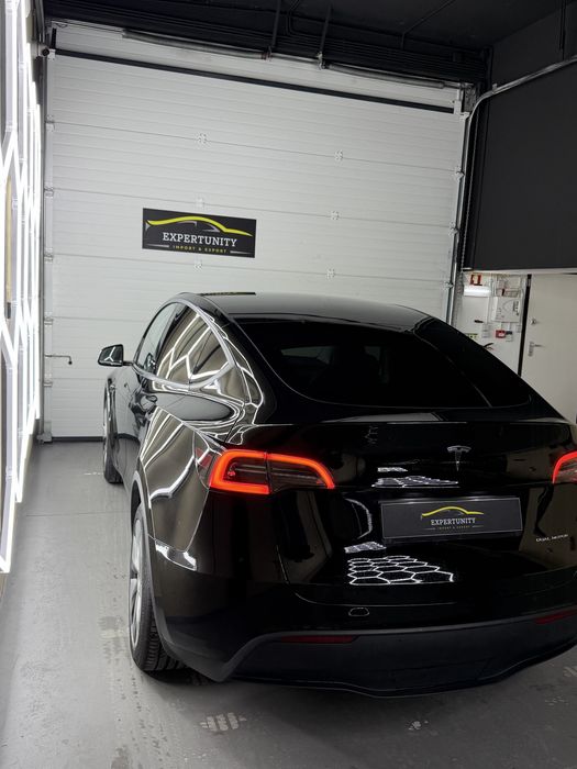 Tesla Model Y Long Range Dual Motor