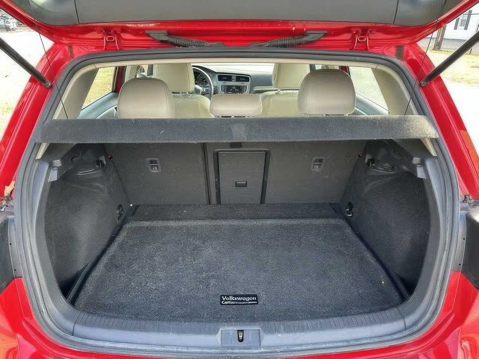 Volkswagen Golf      2017