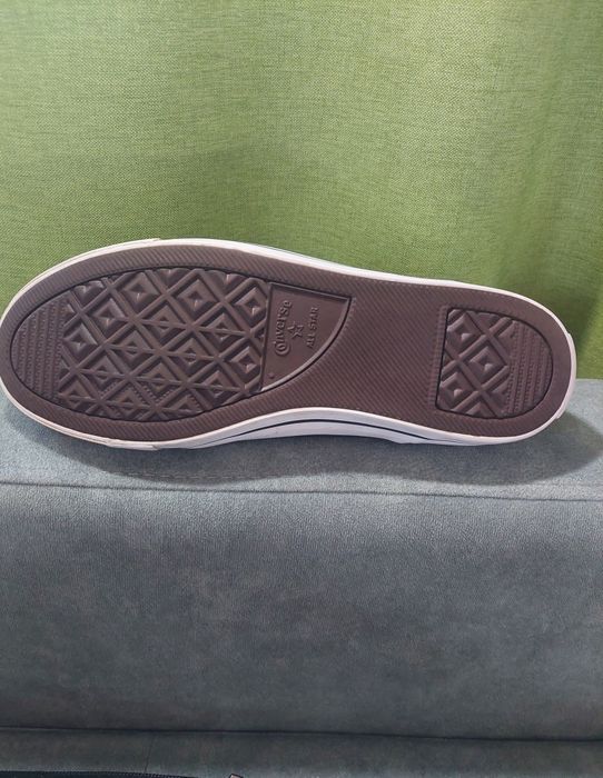 Продам кеды Converse.