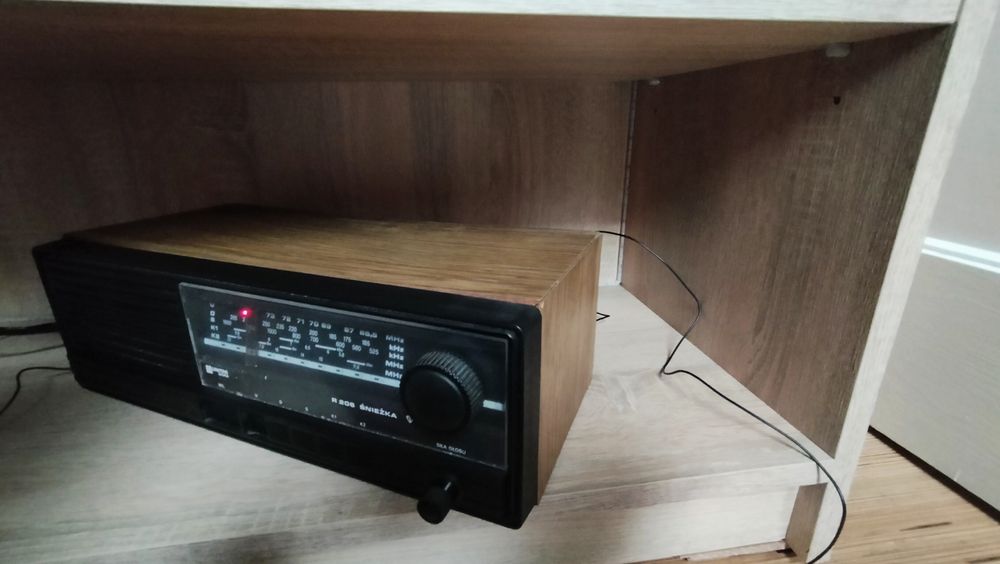 Radio Unitra śnieżka r 206 przestrojona na nowy UKF
