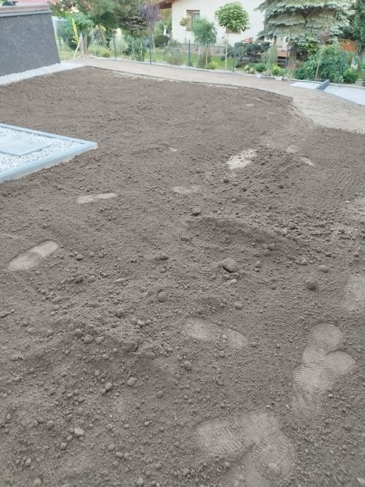 Ziemia ogrodowa, przesiewania (humus, czarnoziem, torf)