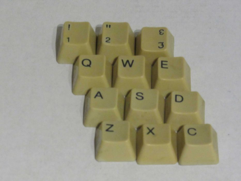 Commodore Amiga 500 Keys443225358478888961