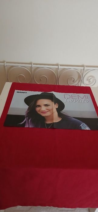 Poster One Direction/Demi Lovato, novo