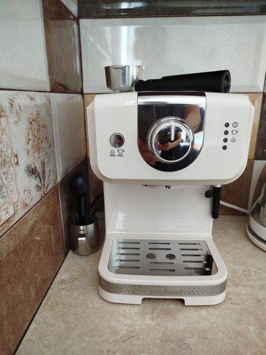 Продам ріжкову кавоварку еспресо. Бренд Мулінекс.