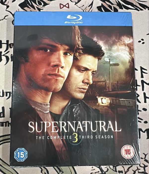 3.ª Temporada complecta e SELADA em Blu-Ray