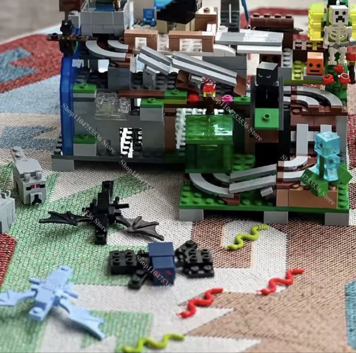 Zestaw klocków Górska Jaskinia Minecraft