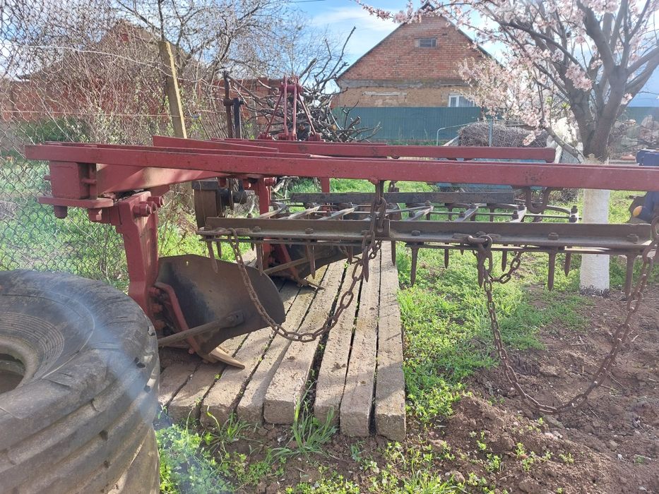 Продам советский плуг 3-35см