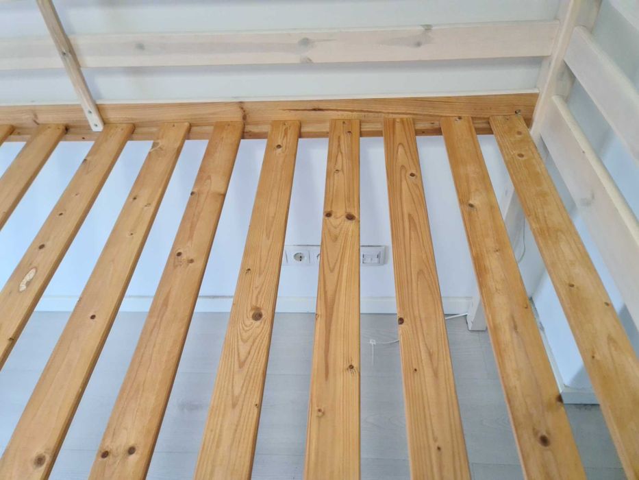 Cama alta + Colchão para criança