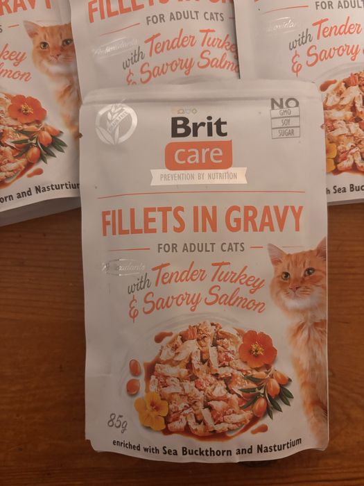 BRIT CARE Cat - Indyk, Łosoś (saszetka) 85g