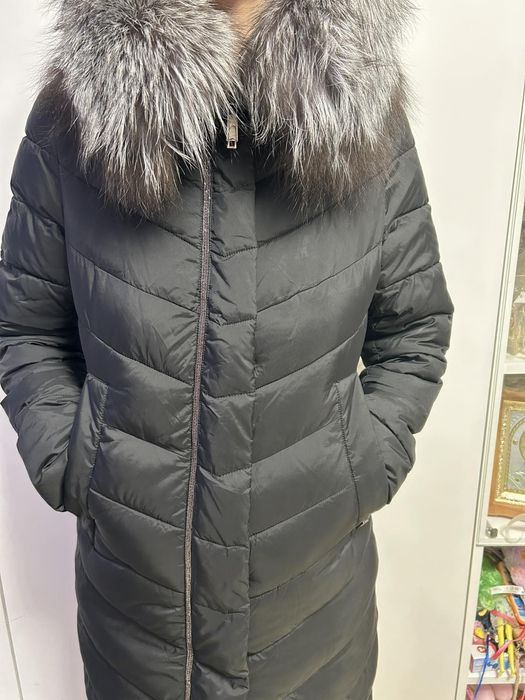 Продам пальто з натуральним воротником