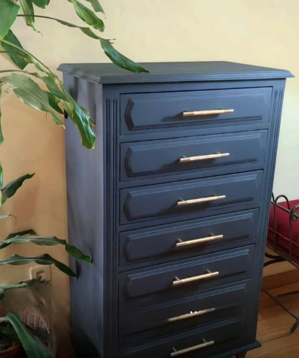 Camiseiro em castanho