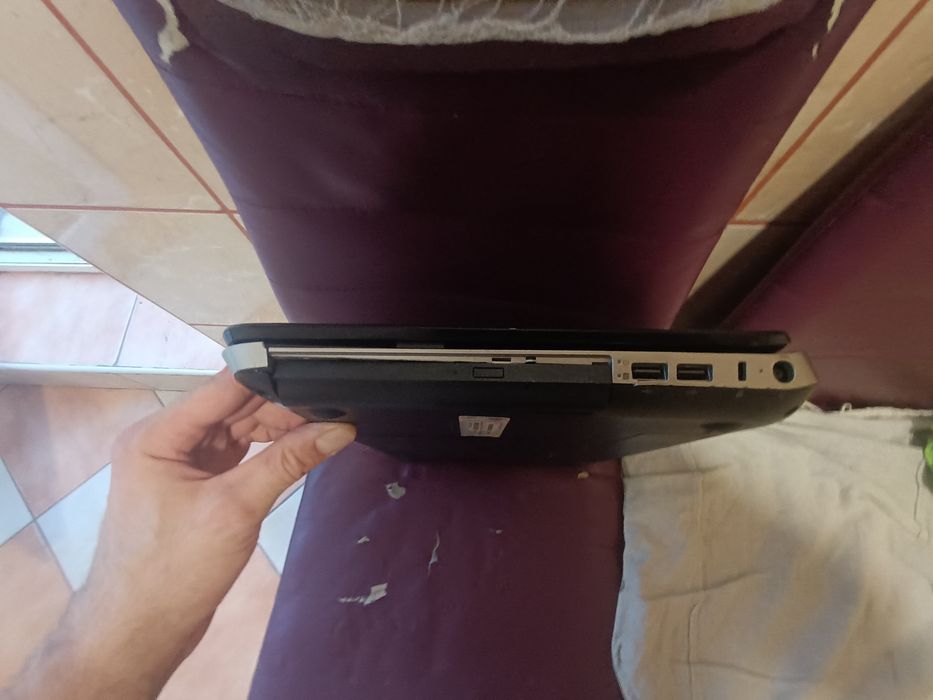 Laptop Hp pavilion Dv6 z zasilaczem