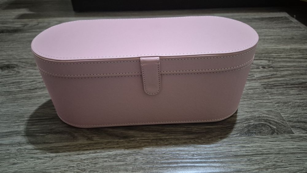 Мультистайлер типу Dayson HS08 в кейсі