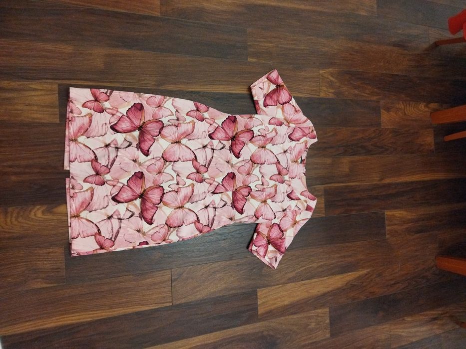 Śliczna sukienka damska XL motyle