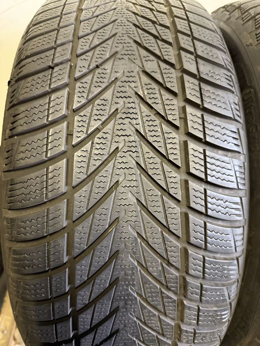 Zimowe opony Good Year 225/50r17 2024r