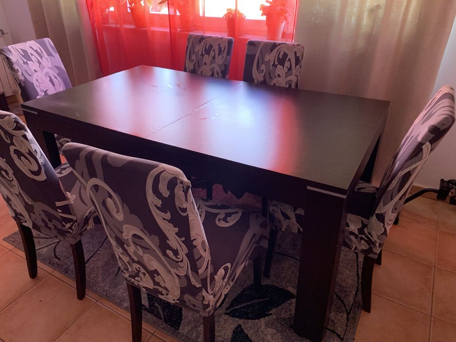 Mesa de Sala extensivel com 6 cadeiras