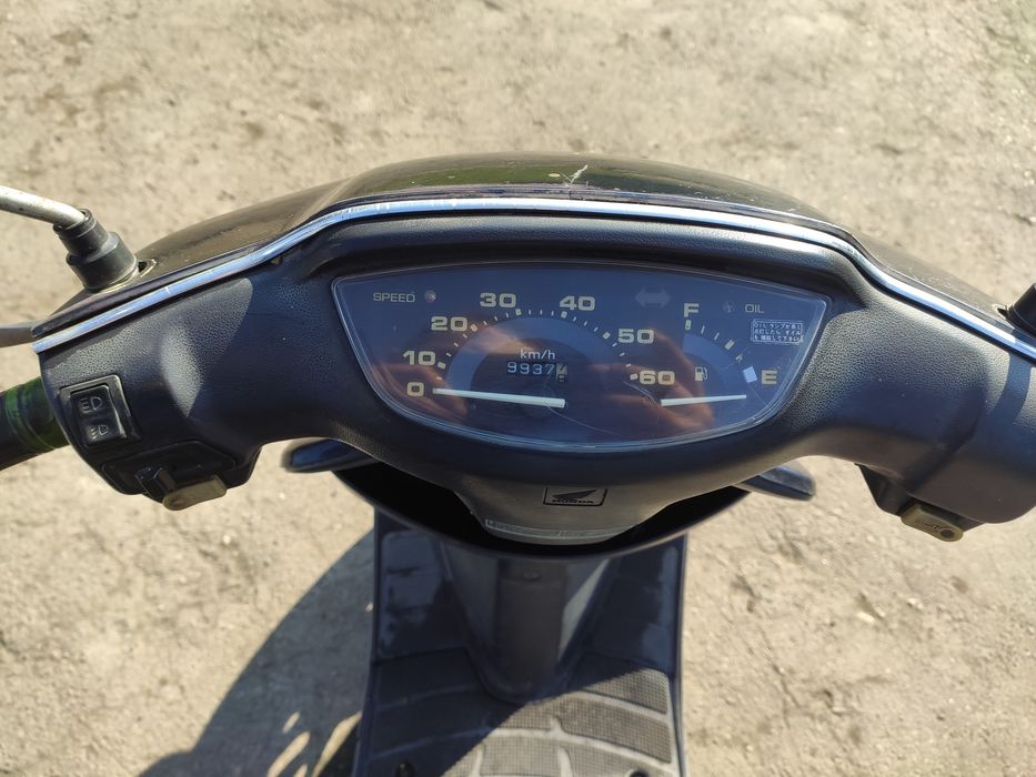 Скутер  honda dio af-27