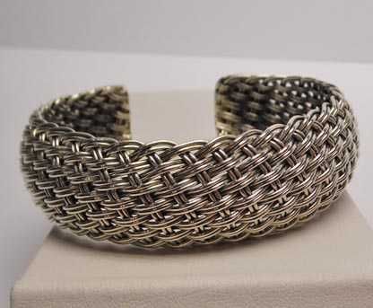 Srebrna pleciona bransoletka koło obwód wewnętrzny ok. 18 cm.