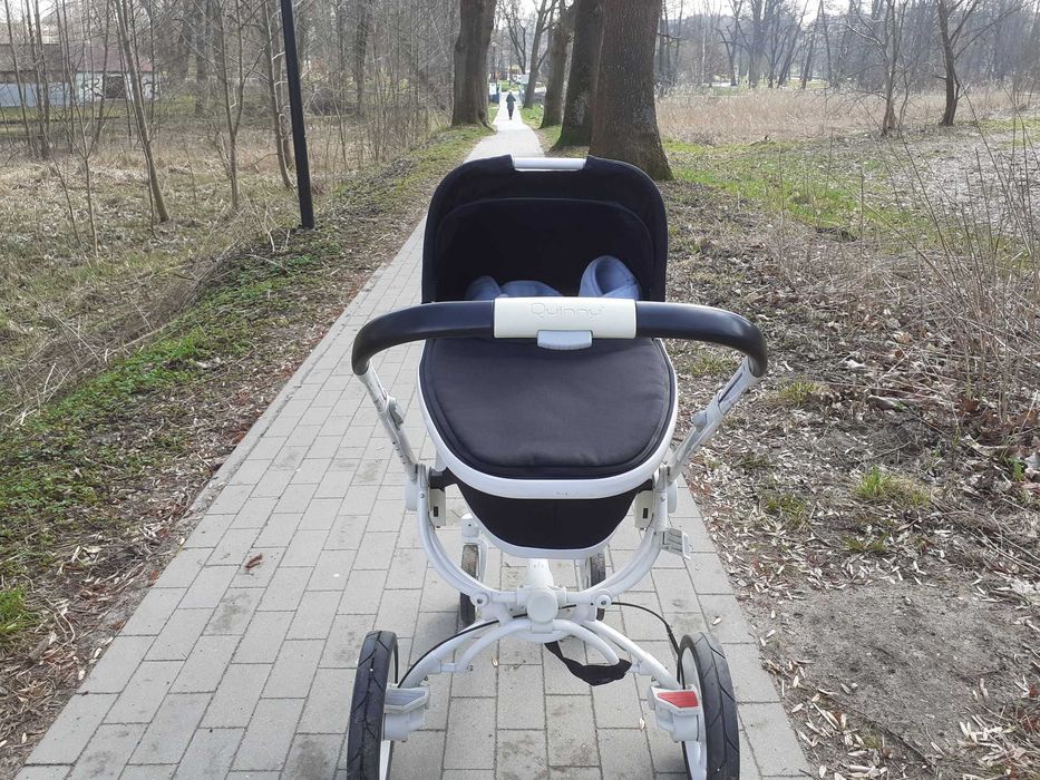 wózek Quinny Moodd 3w1 + gondola + fotelik, biało-czarny