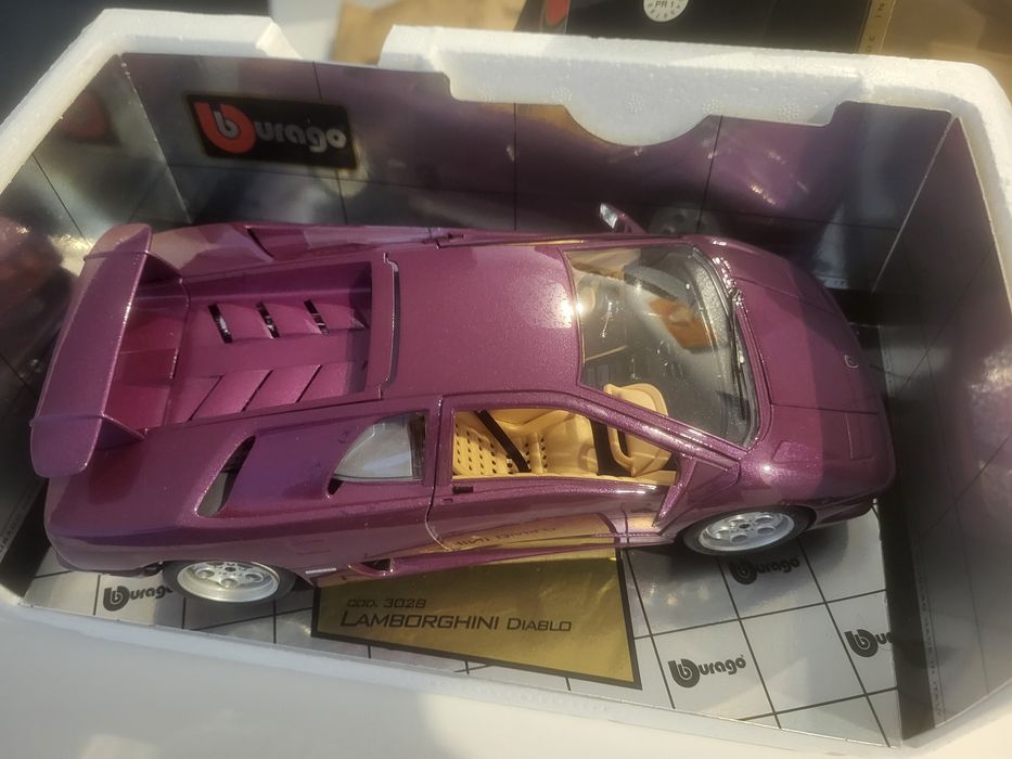 Lamborghini Diablo Burago miniatura 1:18 1/18