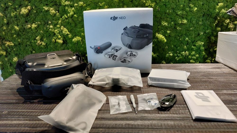 NOWY dron DJI neo