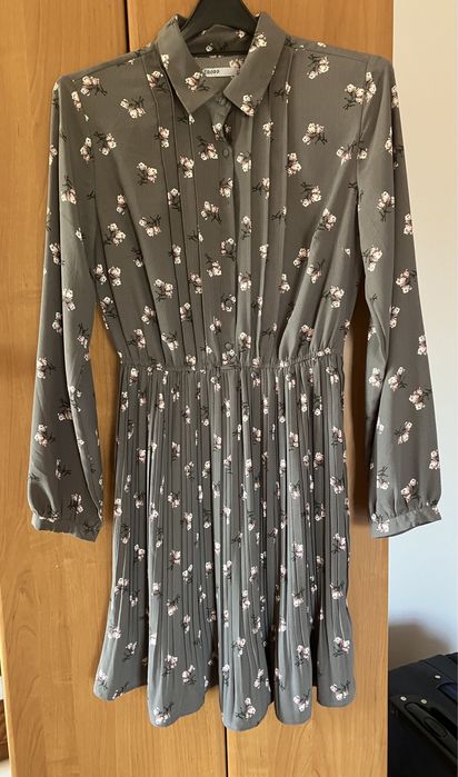 Sukienka w stanie idealnym