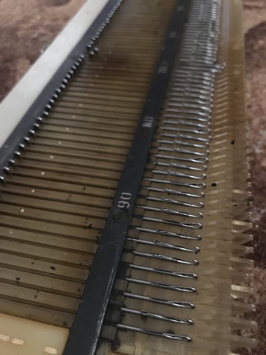 Продам ручную швейную машину