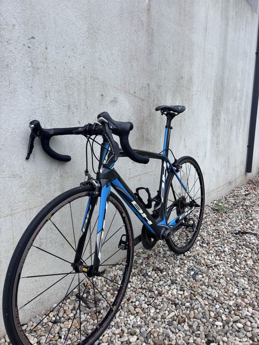 Bicicleta de estrada BH G6