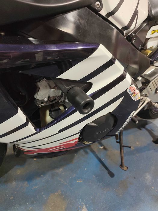 Cbr 954  revisionada pronta a andar