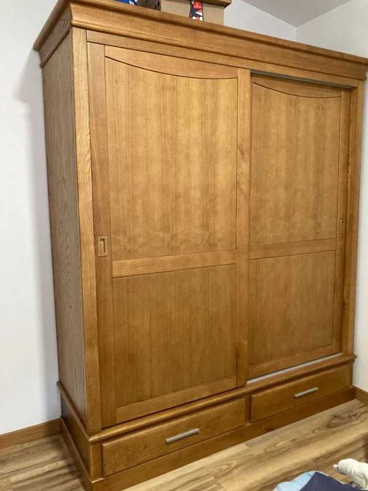 Guarda-Roupa em madeira