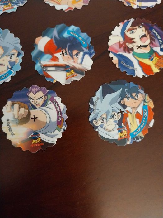 Lote 8 Beyblade Mega Spinners