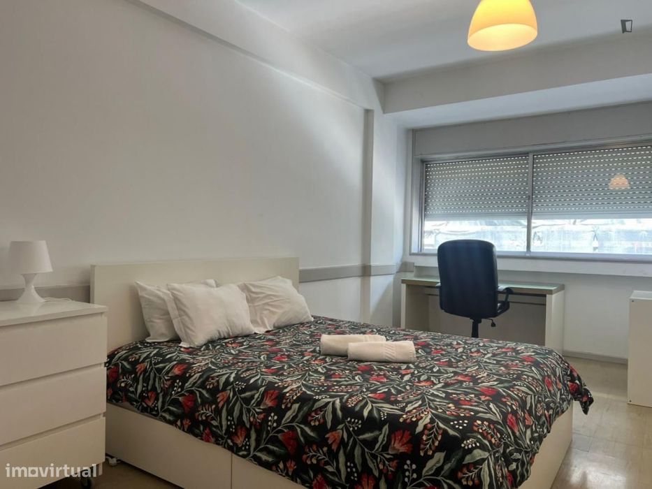 Quarto - localizado em Bonfim Porto