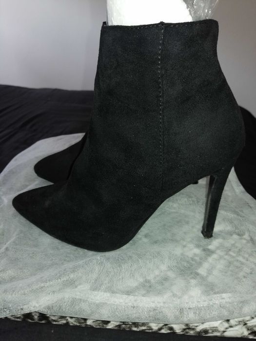Botas curtas tam 36 pretas