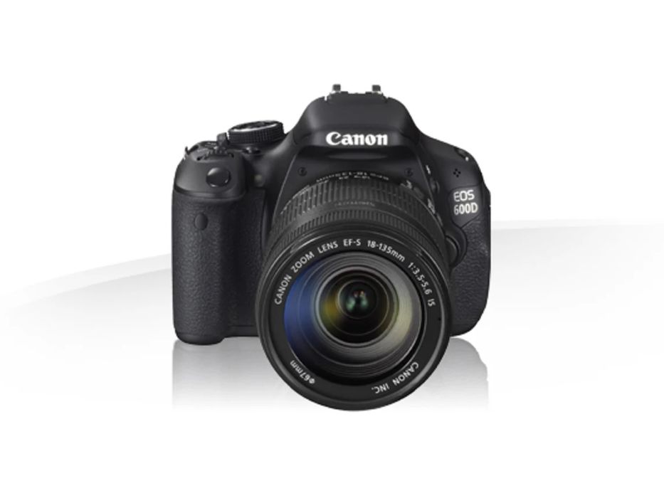 Máquina fotográfica Reflex CANON EOS 600D EF-S 18-55MM IS