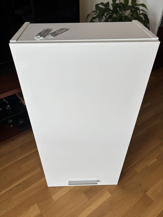 Biała szafka wisząca do łazienki szerokość 40cm