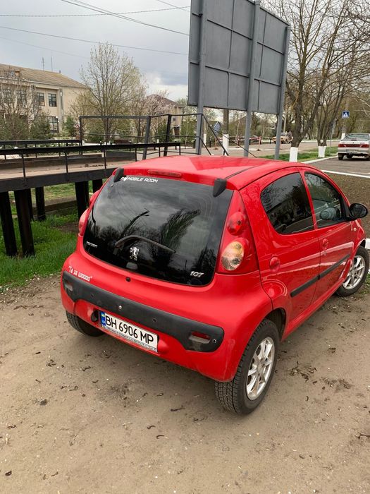 Продам отличный автомобиль и экономный автомобиль Пежо 107