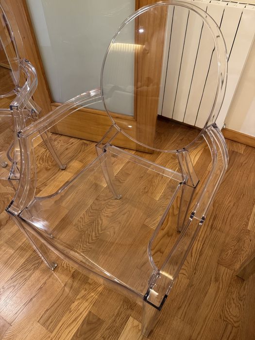 Cadeiras Transparentes
