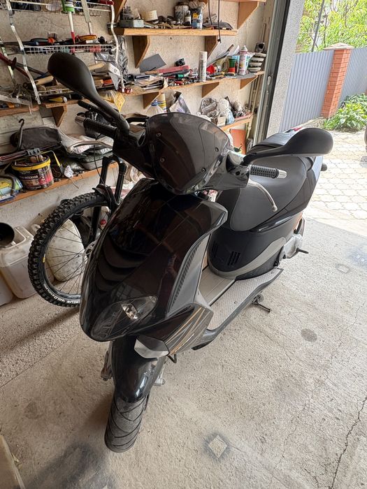 Продам скутер 100 кубів