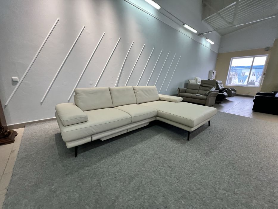 Диван шкіряний кутовий розкладний   реклайнер виставковий стан новий