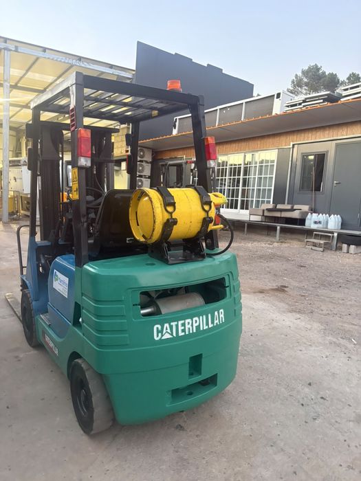Empilhador Caterpillar GP15 – 1.500 kg