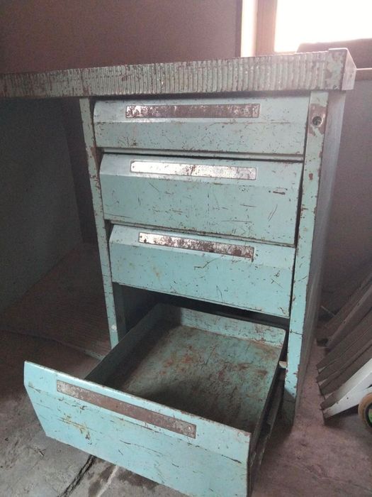 Слесарный стол верстак советский