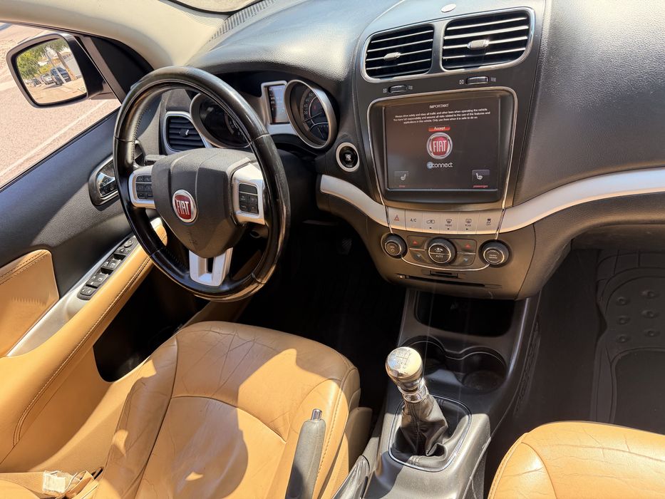 Fiat Freemont 2.0 MultiJet 7 Lugares (2015 aceito retoma
