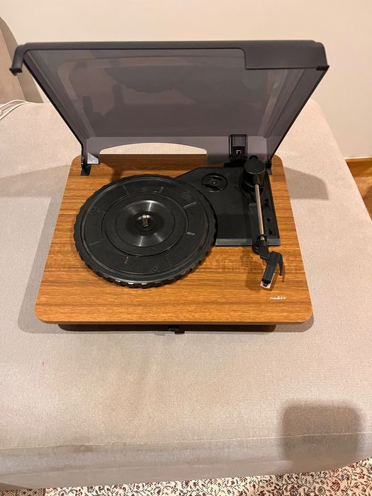 Gira-Discos com Bluetooth