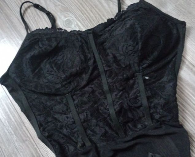 Body satynowe z koronką czarne 1XL elegant night Shein Curve