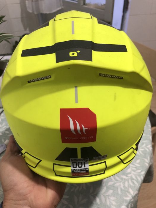 Capacete MT novo